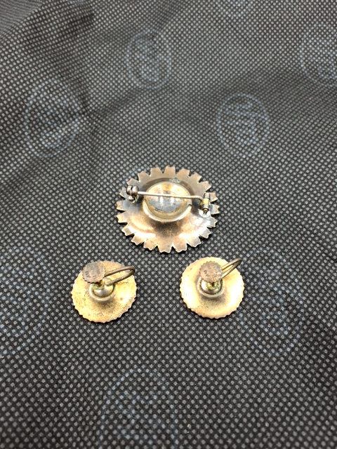Marguerit broche samt 2 øreringe Vintage